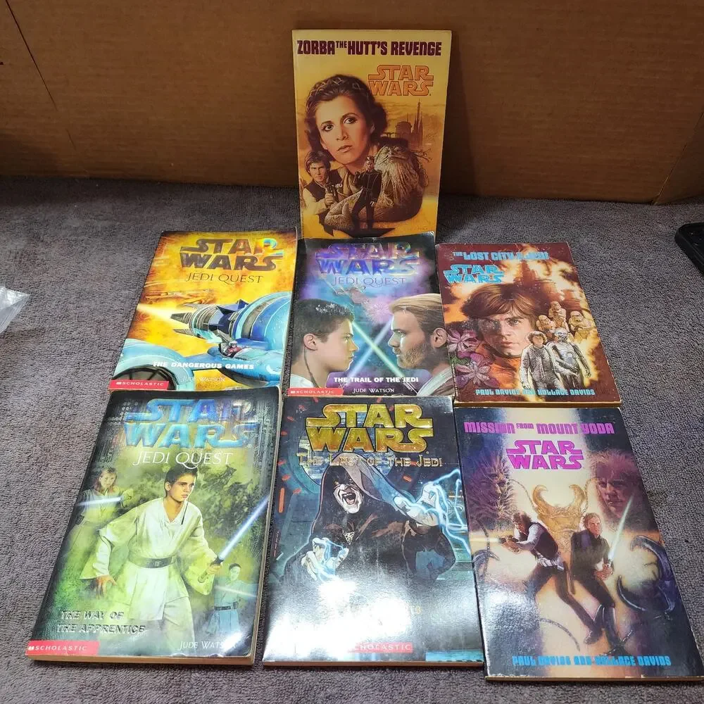 7 Various paperback Star Wars Books X